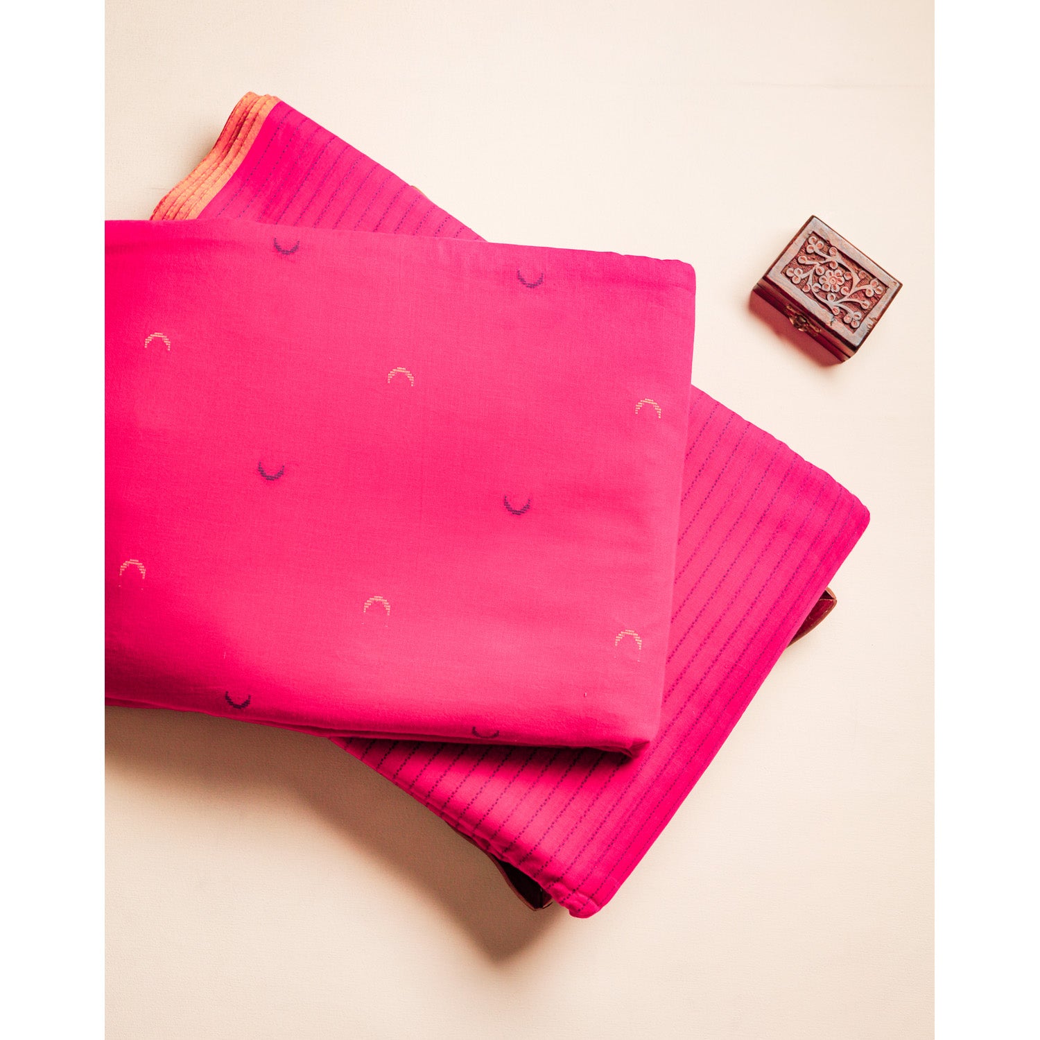 COTTON HANDLOOM FABRICS