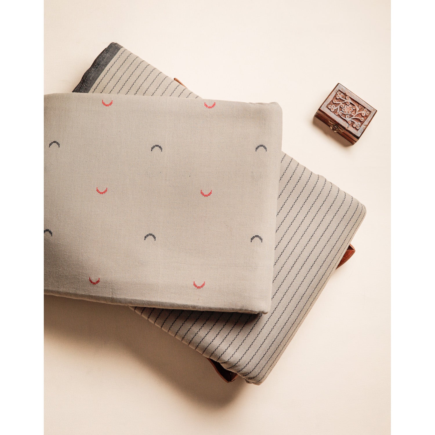 COTTON HANDLOOM FABRICS
