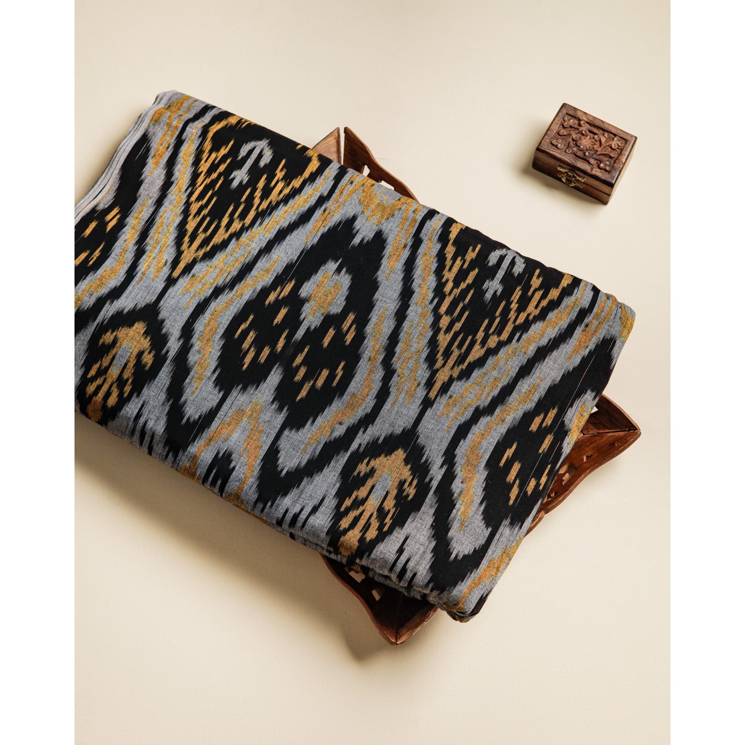 UZBEKISTAN COTTON HANDLOOM IKAT FABRIC