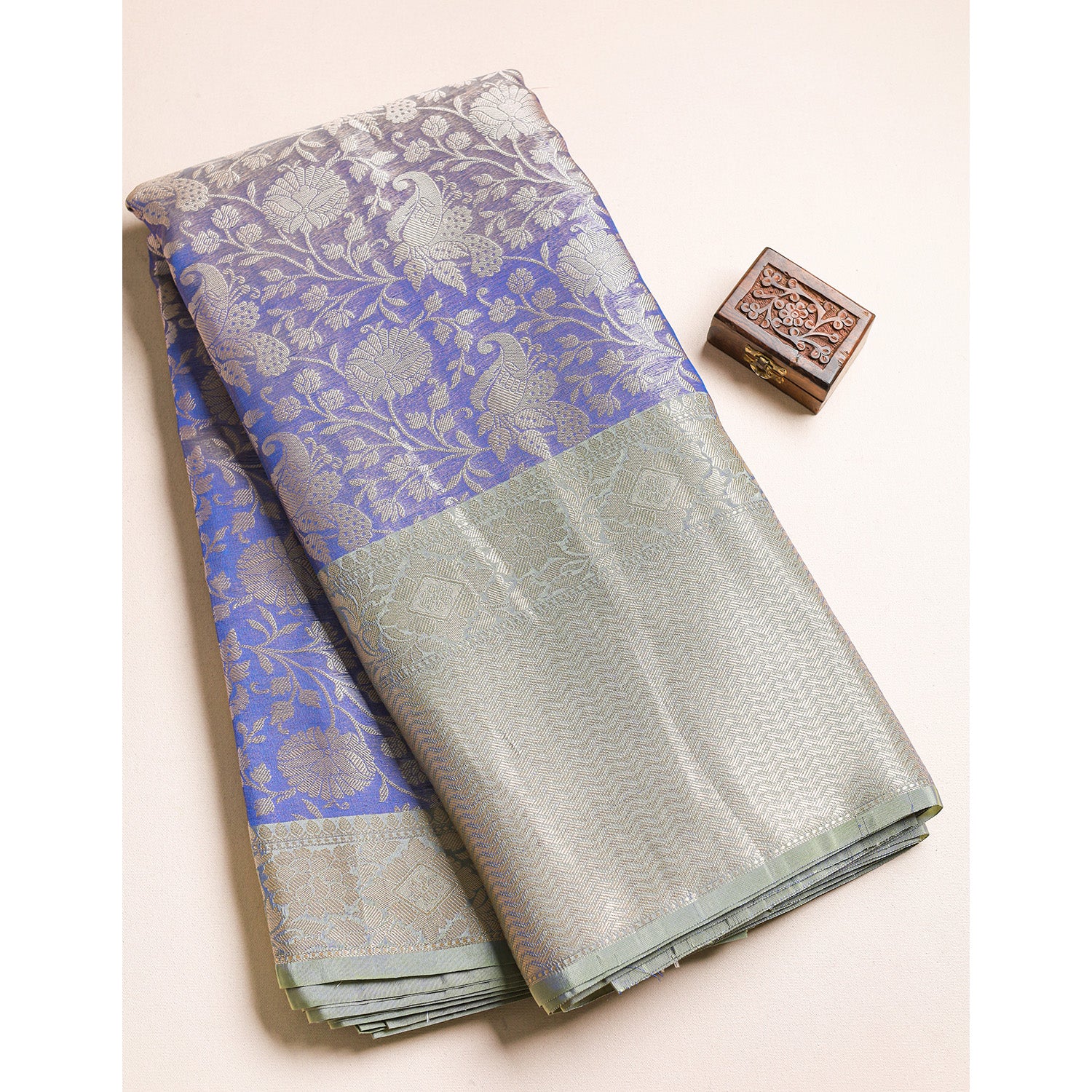 BANARAS TISSUE BORDER FABRIC