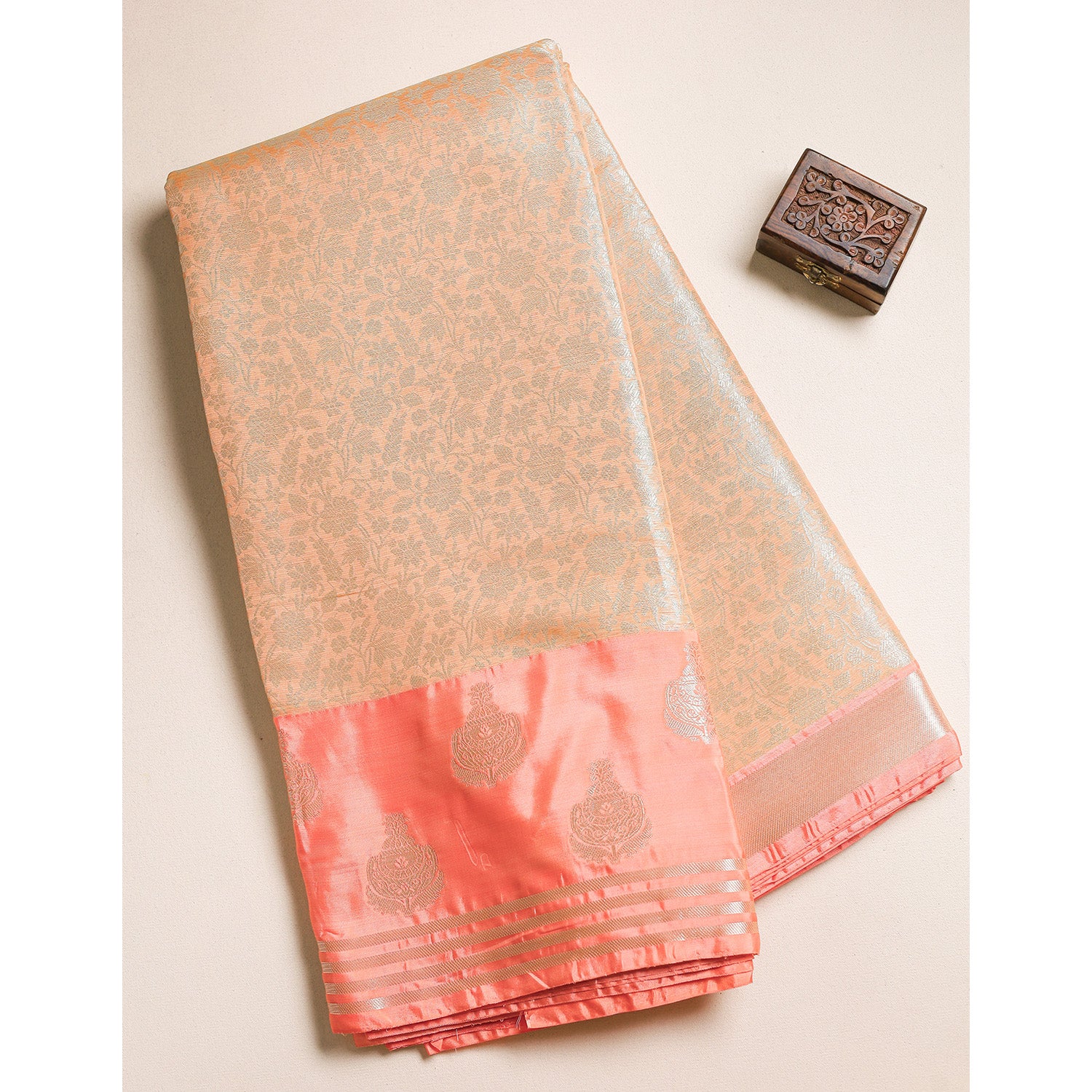 TISSUE SILK BORDER FABRIC