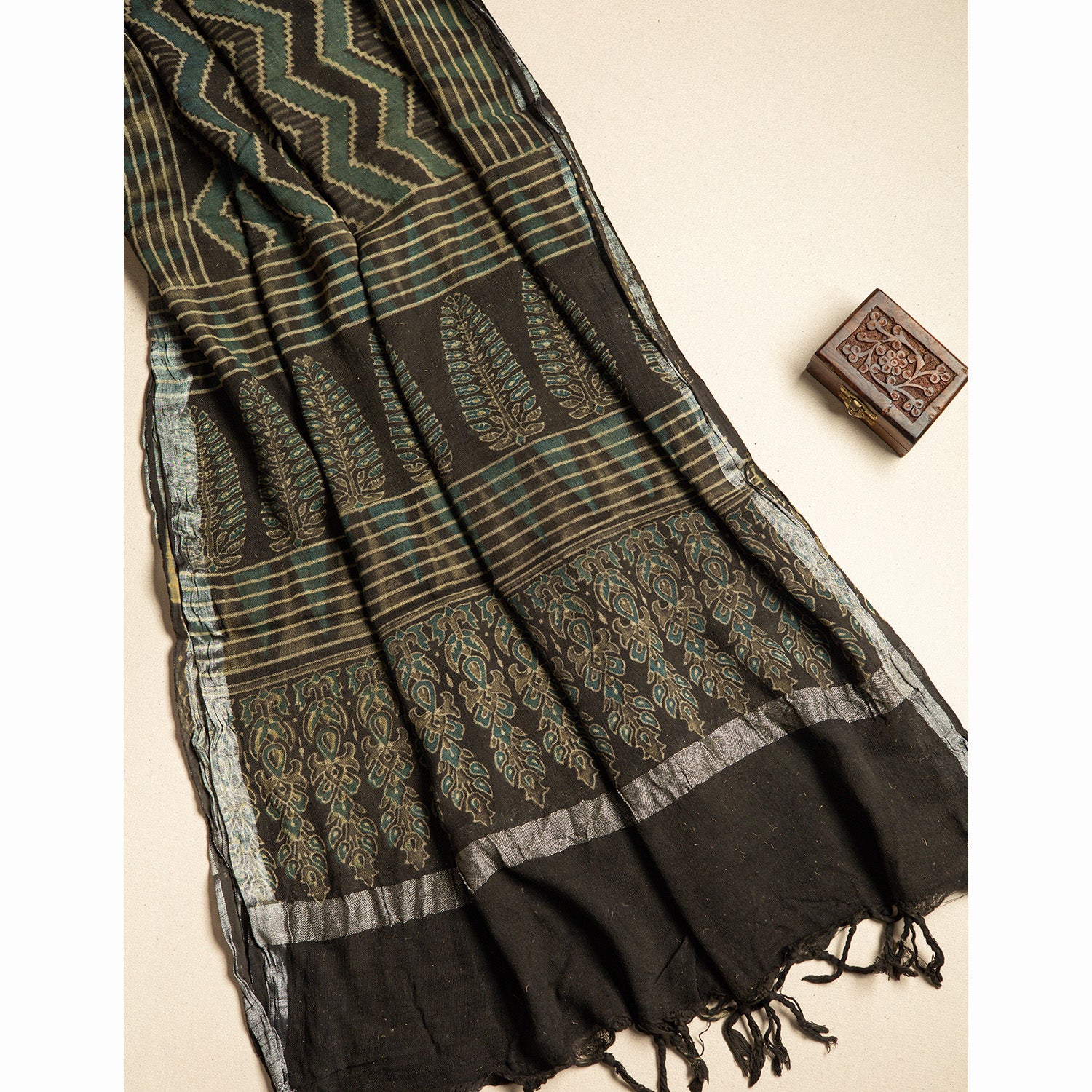 PURE LINEN AJRAKH DUPATTA